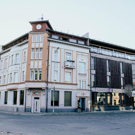 Hotel Kolumbs Liepāja Esterno foto