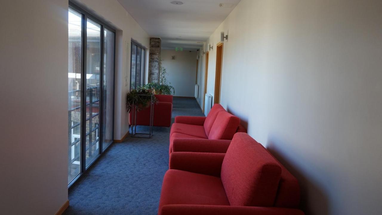 Hotel Kolumbs Liepāja Esterno foto