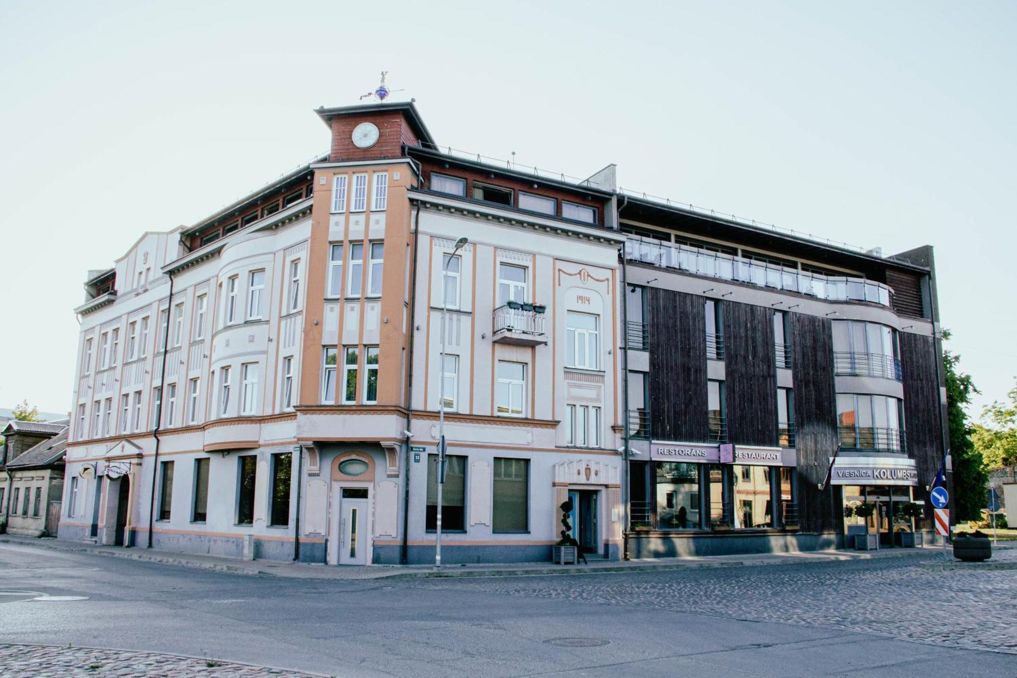 Hotel Kolumbs Liepāja Esterno foto