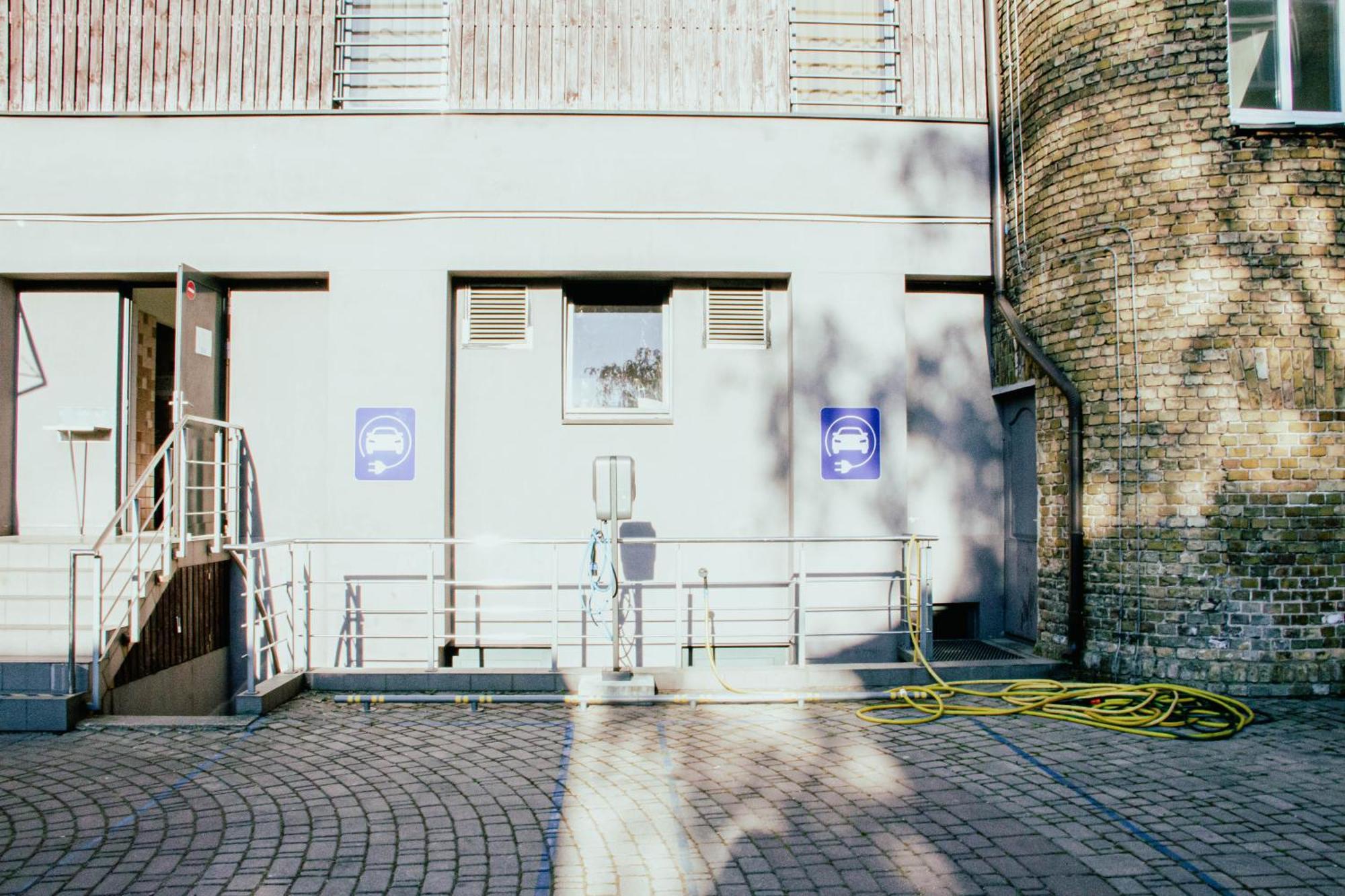 Hotel Kolumbs Liepāja Esterno foto