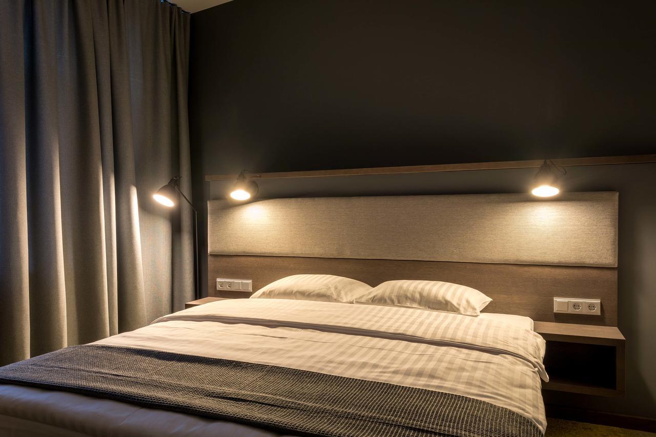 Hotel Kolumbs Liepāja Esterno foto