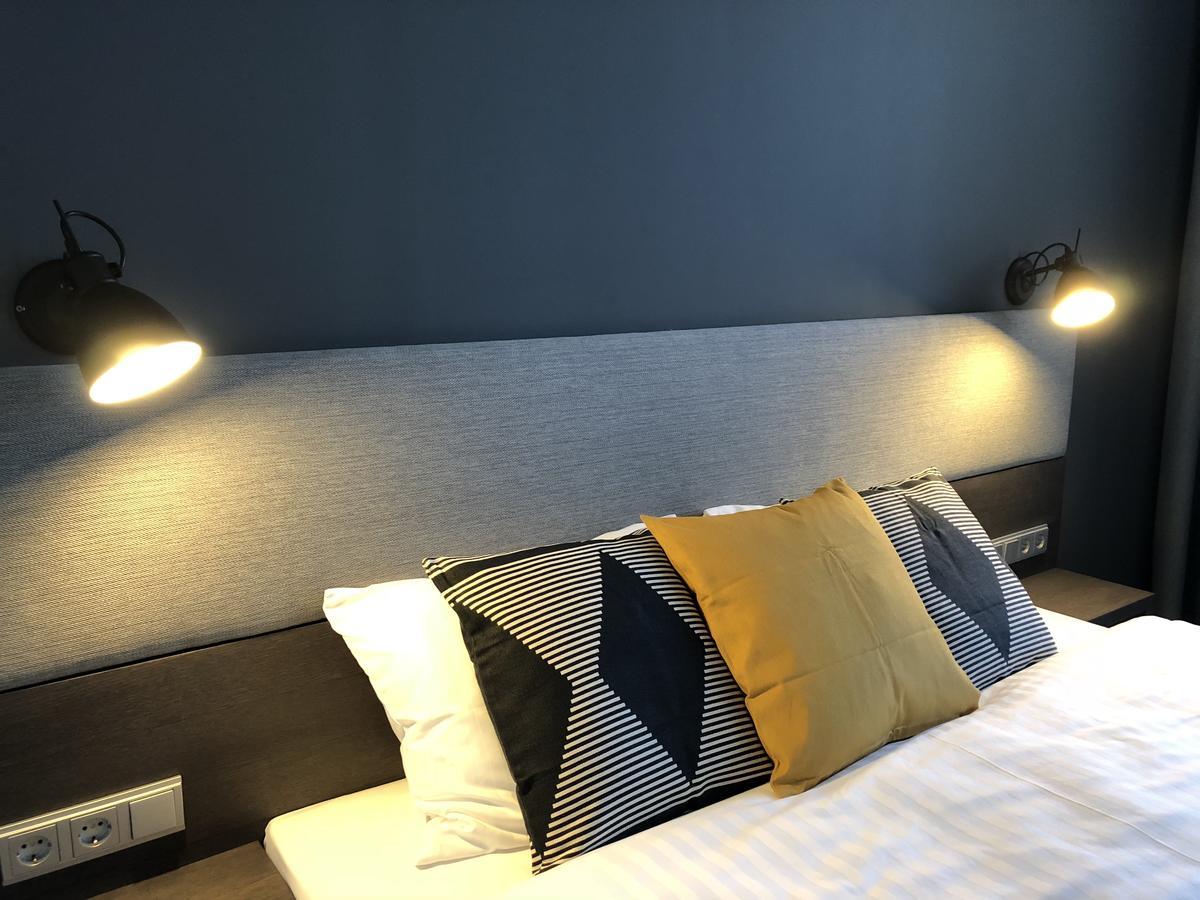 Hotel Kolumbs Liepāja Esterno foto